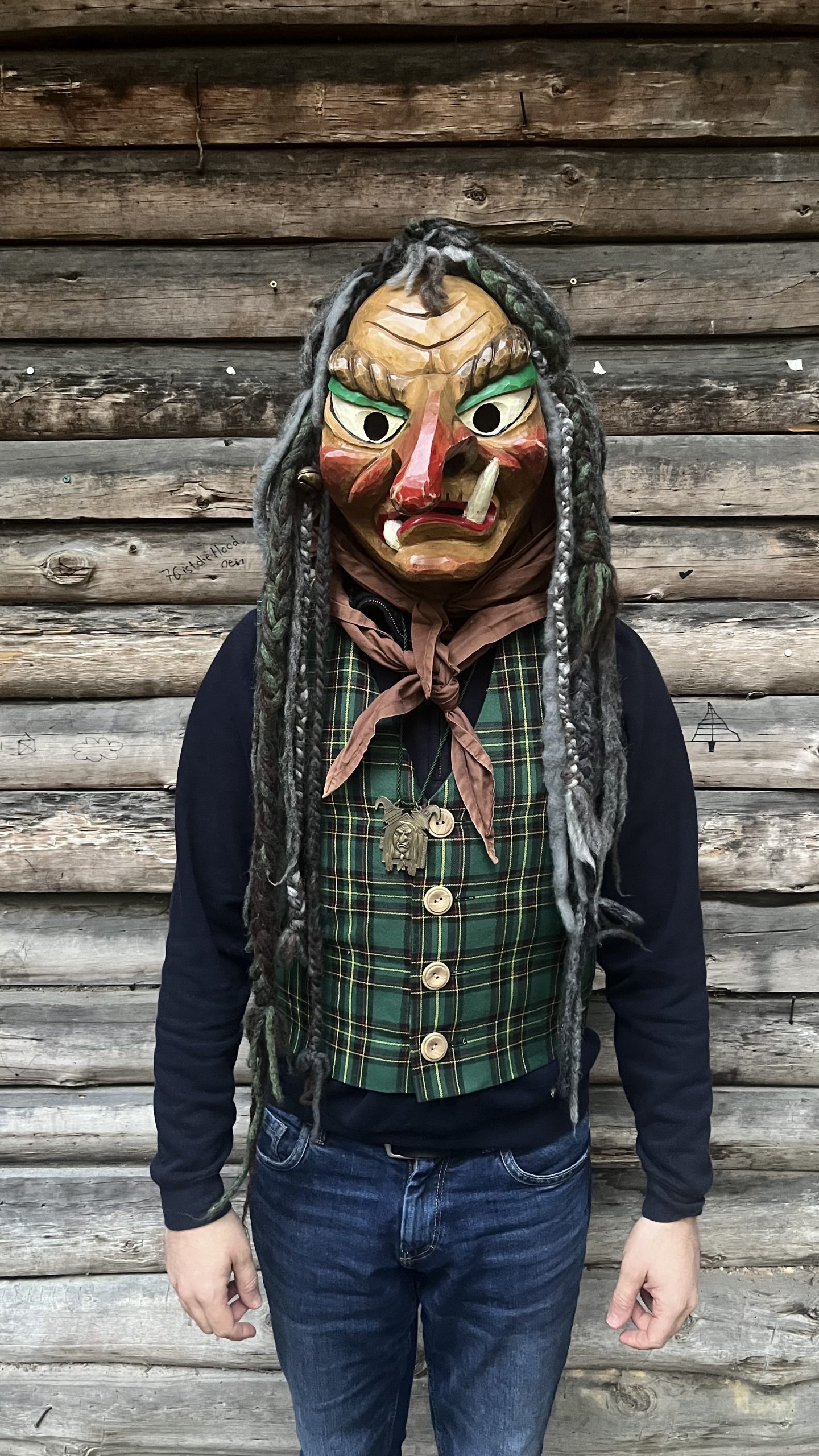 Alexander mit Maske